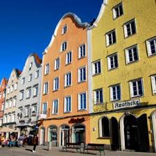 1.316 unabhängige bewertungen von hotels, restaurants und sehenswürdigkeiten sowie authentische reisefotos. Scharding Colorful Baroque Town By The River Inn Travel To Austria