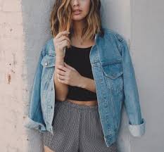 Shoulder Length Hairstyle Denim Jacket Hairstyles Beauty Fashion Fashion Street Style Outfit Inspirations