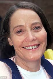 Stop workers from cashing in pensions until they are 60, urge MPs