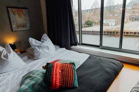 Top Hostels with Private Rooms 2026 - Privacy Meets Hostel Life