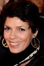 Színész- és szereplőlista: Death in Paradise