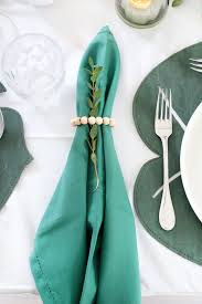 Servietten Falten Das I Tupfelchen Auf Dem Gedeckten Tisch Servietten Falten Servietten Und Serviettenring Basteln