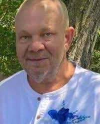 Kami Hoffman's Instagram, Twitter & Facebook