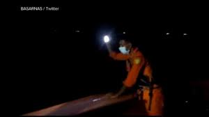 The sriwijaya air jet was carrying 62 people when it. Boeing 737 Passenger Jet Crashes Off Indonesia Video Abc News