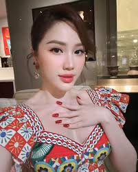 1 tháng nữa mới Noel mà sao Việt đã trang hoàng nhà cửa từ sớm: Biệt thự  nhà Phạm Hương, Bảo Thy chiếm spotlight