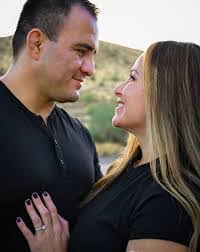 Leni Smith's Instagram, Twitter & Facebook