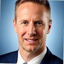 Karen Tenzer's Instagram, Twitter & Facebook