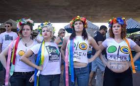 Zambelli'nin ekonomik olarak liberal ve sosyal olarak muhafazakar olan siyasi hakla uyumlu bir profili var. Cynara Menezes On Twitter A Deputada Carla Zambelli Ja Foi Do Grupo Femen Aqui Uma Entrevista Dela E De Outra Ex Integrante Do Grupo E Tambem Atual Reaca Sara Winter Https T Co Hz6nbson8p