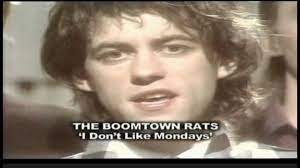 The boomtown rats performing at live aid in front of 72,000 people in wembley stadium, london on the 13th july, 1985. Chansons Contre La Guerre I Don T Like Mondays