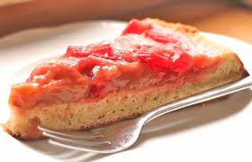 Erdbeeren waschen, putzen und in kleine stifte schneiden. Low Carb Rezept Rhabarber Erdbeer Kuchen