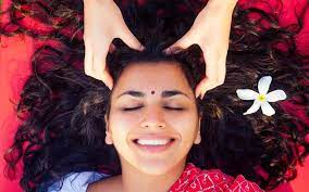 This mango hot oil smells amazing and leaves my hair feeling better than before. The 7 Benefits Of A Hot Oil Treatment For Your Hair Vedix
