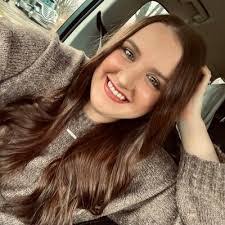 Haley Sampson's Instagram, Twitter & Facebook