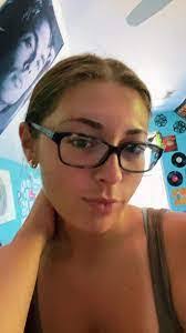 Ashley Ellington's Instagram, Twitter & Facebook