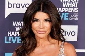 Lisa Giudice's Instagram, Twitter & Facebook