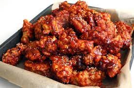 Resep ayam goreng pedas berikut cocok disantap bersama keluarga. Jom Belajar Buat Ayam Goreng Pedas Ala Korea Yangnyeom Chicken Wanista Com