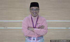 ‏ ڨيرق دار الرّضوان ‎ ‎) merupakan salah satu daripada 14 buah negeri yang membentuk malaysia.negeri perak merupakan negeri yang kedua terbesar di semenanjung malaysia selepas pahang, dan keempat terbesar di malaysia. Malaysiakini Amir Saya Asal Dari Mana Tak Penting