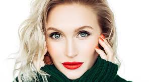 Best red lipstick for all skin tones. The Ultimate Guide To Flattering Makeup For Blondes L Oreal Paris