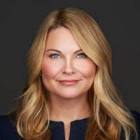 1700+ "Lara =)" profiles