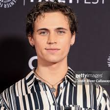 tannerbuchananofficial & @missmarymmouser at @paleycenter 2025❤️  #tannerbuchanan #robbykeene #marymouser #samanthalarusso #cobrakai  #paleyfest #mousechanan #dolbytheatre