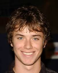Pin By Lourdessruth On Boys Jeremy Sumpter Jeremy Sumpter Peter Pan Actors