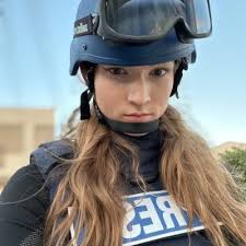 Samia Ismail (any pronouns) (@itsamiabusiness)