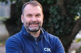 Sean Mccavana's Instagram, Twitter & Facebook