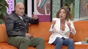 Kiko Matamoros califica como "profesionalmente vergonzoso" y "circo" el último espectáculo de María Patiño en 'La familia de la tele'
