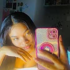 Jade Titus's Instagram, Twitter & Facebook