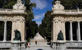 The city has almost 3.4 million inhabitants and a metropolitan area population of app. Unesco Adds Madrid S Paseo Del Prado And Retiro Park To Heritage List Bbc News