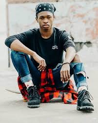You'll see them wearing cute headbands, hats, and hair clips during fanmeets and fan signs, and bandanas are certainly no exception. Top 15 Perfect Skater Haircut For Guys Awesome Skater Haircut Of 2019