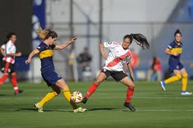 El equipo de fútbol femenino de boca juniors fue fundado en 1990, y desde 1991 disputa la primera división femenina de argentina. Superclasico Historico Boca Y River Definiran Por Primera Vez El Campeonato Femenino Profesional La Nacion
