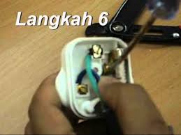 3 pin 13a fused mains plug. Pemasangan Plag 3 Pin 13 Ampere Youtube