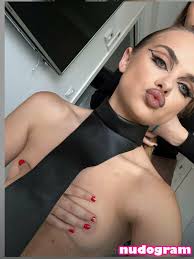 Marina Yers  marinayers  misschernobyl Nahé uniklé OnlyFans foto 6 -  Nudogram v2.1