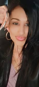 Lori Read's Instagram, Twitter & Facebook