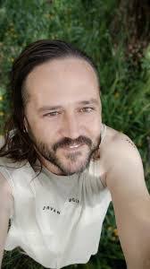 Heidi Chester's Instagram, Twitter & Facebook