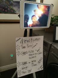 Anstatt Hunderte Von Dollar Fur Einen Photo Booth Zu Bezahlen Habe Ich Simplebooth Event Edition Im App Store Gefunden Gaste Konnten Facebook E Mai Photo Booth Hochzeit Diy Fotokabine App Store