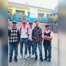 Mengapa smk bhipuri di tutup.!alex dan katak bhizer itu siapa.kali ini . Ridho52 Oktaridho52 Twitter