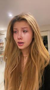 Stella Schweppes e Michele: Un Invito al Bar Moito