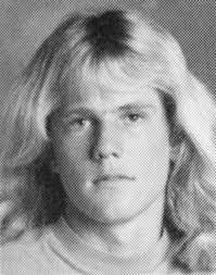 Scott Worthley's Instagram, Twitter & Facebook