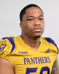 Aden Allen's Instagram, Twitter & Facebook