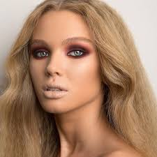 SMOKY RUSTY BERRY SAFARI EYES using the BRAND NEW SAFARI PALETTE  #MakeupByNatashaDenona #mua Photo @dvirka2 Hair @liorgavrielov Model  @taya_krav @robertomodels #NDTeam #natashadenona #safaripalette #safari  #eyeshadowpalette #eyeshadow #makeup