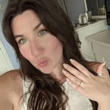 Emily Calvert (@Emily_Calvert)