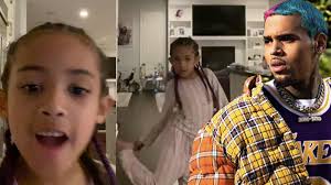 Chris Brown S Daughter Royalty Adorably Nails Drake S Toosie Slide Dance To Make Daddy Proud Drake's song includes some pretty simple dance moves, you could compare it to the cha cha slide. the blast