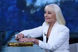 La artista, también considerada la gran showgirl de la televisión. Irmmnmeskdzn1m