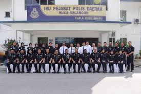 Pakar perlembagaan yang juga pengarah institut tamadun & kajian strategik ump, datuk profesor madya dr wan ahmad fauzi wan husain. Pemeriksaan Perintah Tetap Polis Daerah Hulu Selangor Facebook