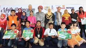 Majlis penyampaian bantuan awal persekolahan sebanyak rm100 kepada setiap pelajar sekolah telah diadakan di dewan sri perdana pada 19hb januari 2015 yang lalu. 1 300 Terima Bantuan Awal Persekolahan Umno Bahagian Pasir Gudang