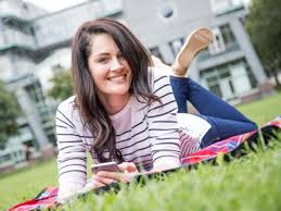 Als ich nämlich noch letzes jahr bafög beantragen wollte, habe ich es nicht bekommen weil meine mutter vor 2 jahren noch genug geld verdient hat. Hier Geht S Zur Forderung Basiswissen Zum Bafog Karriere