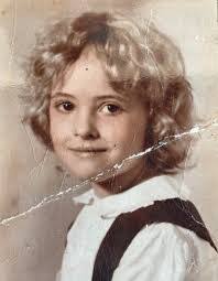 Ruth Hand's Instagram, Twitter & Facebook