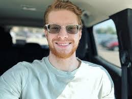 Eric Lew's Instagram, Twitter & Facebook