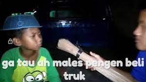Bagi yang tidak tau dark jokes, dark jokes adalah bahan tertawaan yang di balik itu ada penderitaan orang lain. Gak Tau Ah Males Pengen Beli Truk Versi Kuproy Youtube